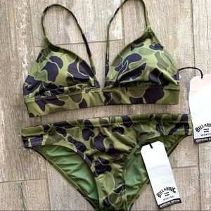 🔥🔥BILLABONG - A/DIV TRIANGLE FULL BIKINI SET🔥🔥